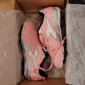 Diadora Girls Outdoor Cleats